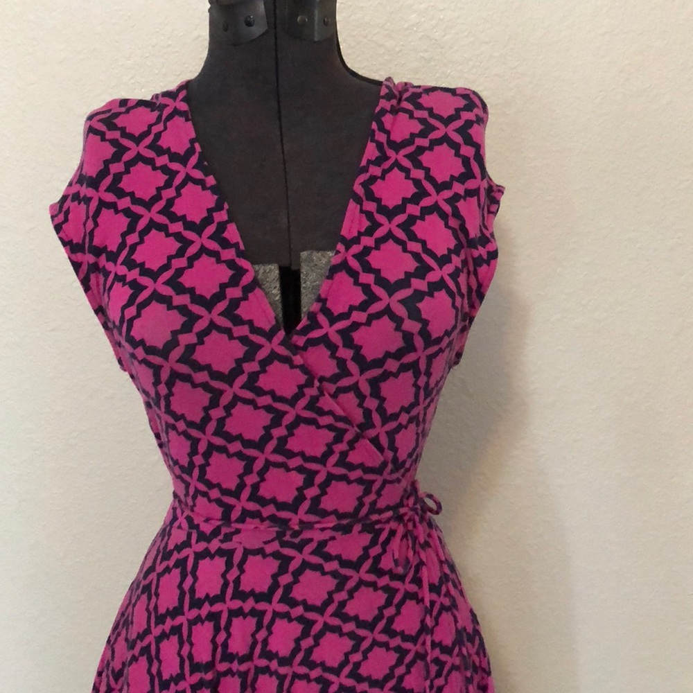 Geometric print Soft cap sleeve wrap dress